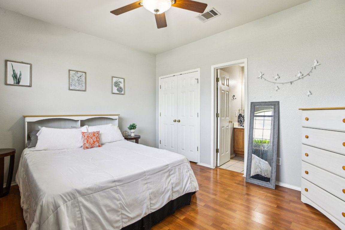 401 Rio Grande Avenue , Hutto, TX, 78634 | 5000636 | Realty Texas LLC