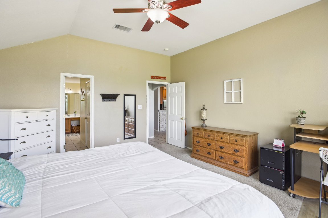 401 Rio Grande Avenue , Hutto, TX, 78634 | 5000636 | Realty Texas LLC