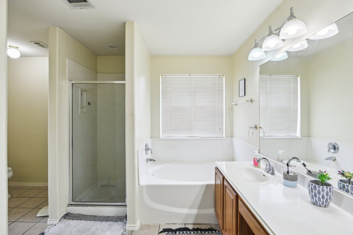 401 Rio Grande Avenue , Hutto, TX, 78634 | 5000636 | Realty Texas LLC