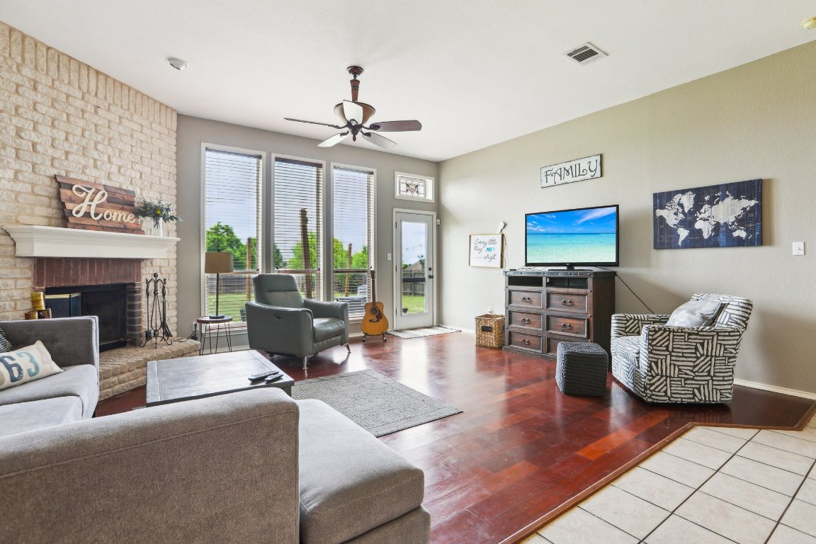 401 Rio Grande Avenue , Hutto, TX, 78634 | 5000636 | Realty Texas LLC