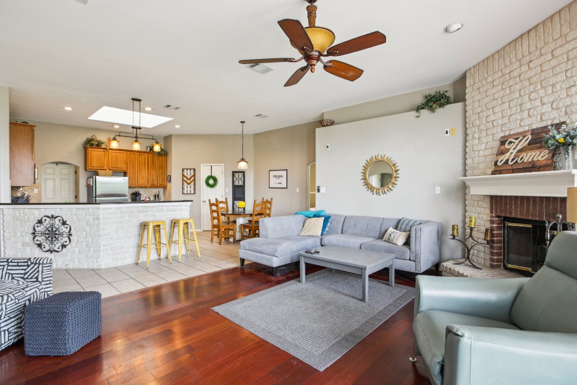 401 Rio Grande Avenue , Hutto, TX, 78634 | 5000636 | Realty Texas LLC