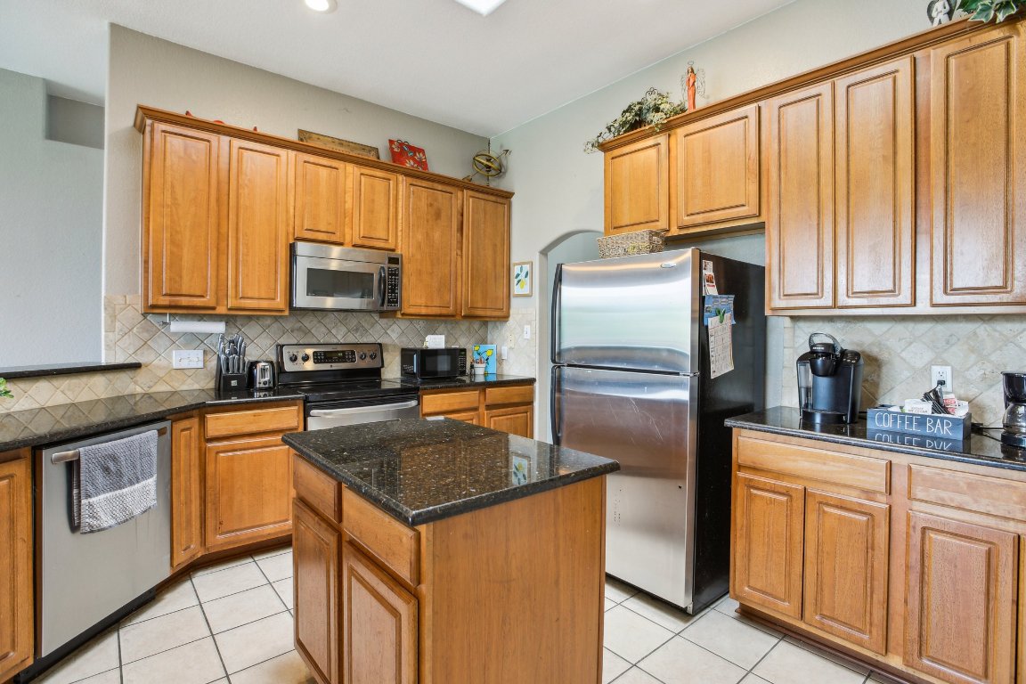401 Rio Grande Avenue , Hutto, TX, 78634 | 5000636 | Realty Texas LLC