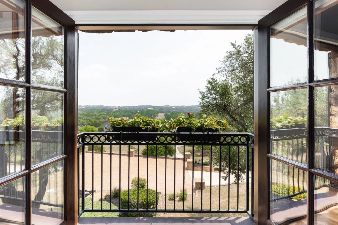 1013 Drifting Wind Run , Dripping Springs, TX, 78620 | 5776974 | Realty Texas LLC