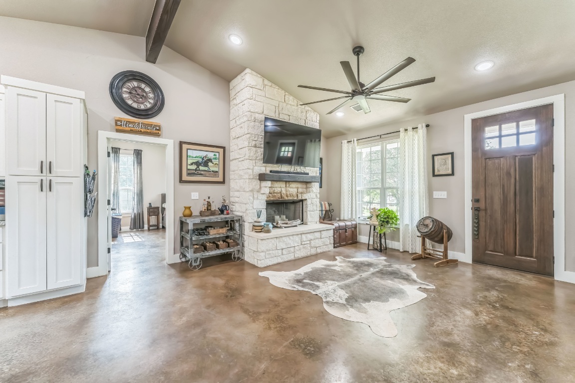 2720 County Road 466 , Elgin, TX, 78621 | 7694795 | Realty Texas LLC