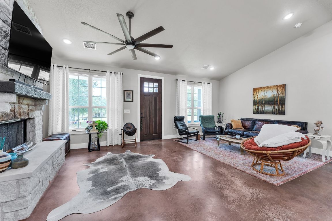 2720 County Road 466 , Elgin, TX, 78621 | 7694795 | Realty Texas LLC