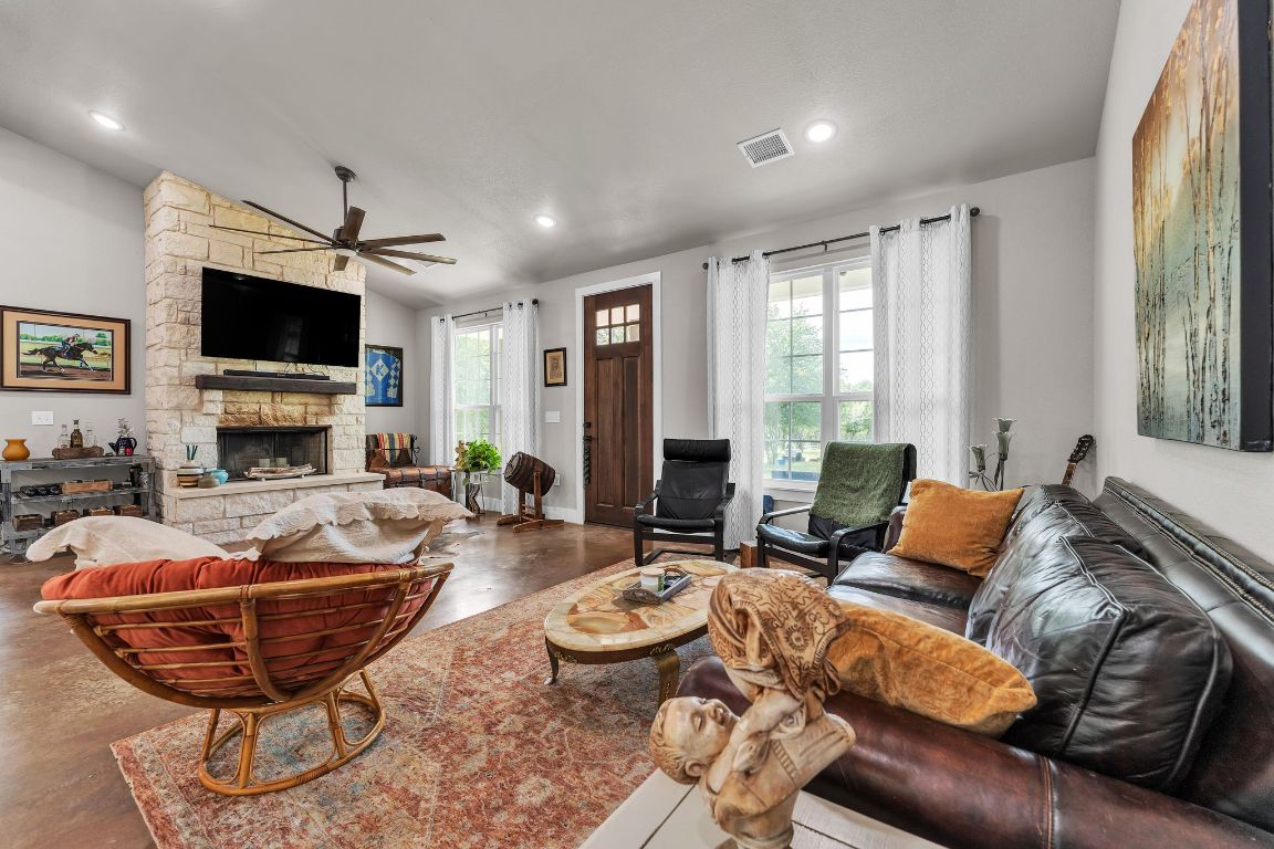 2720 County Road 466 , Elgin, TX, 78621 | 7694795 | Realty Texas LLC