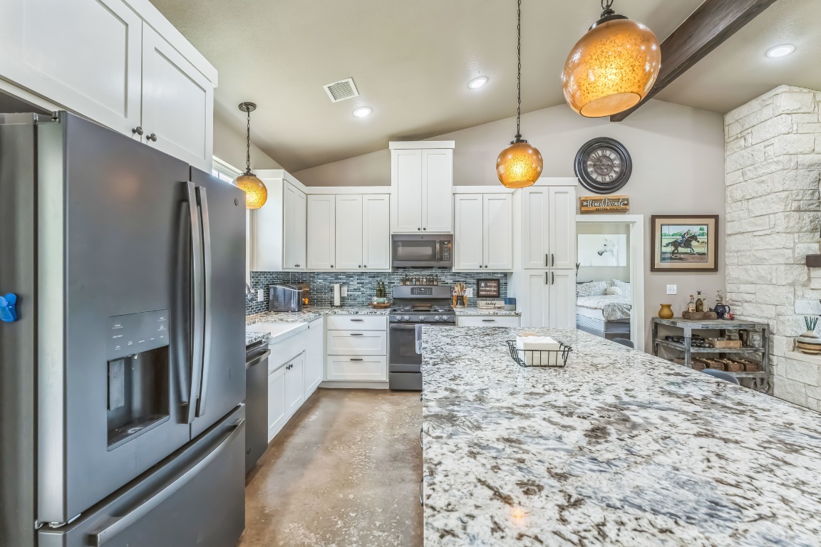 2720 County Road 466 , Elgin, TX, 78621 | 7694795 | Realty Texas LLC