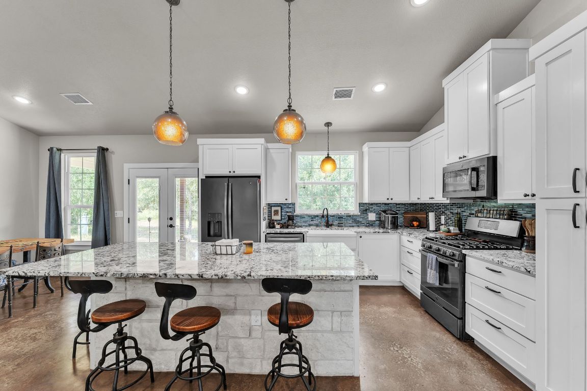 2720 County Road 466 , Elgin, TX, 78621 | 7694795 | Realty Texas LLC
