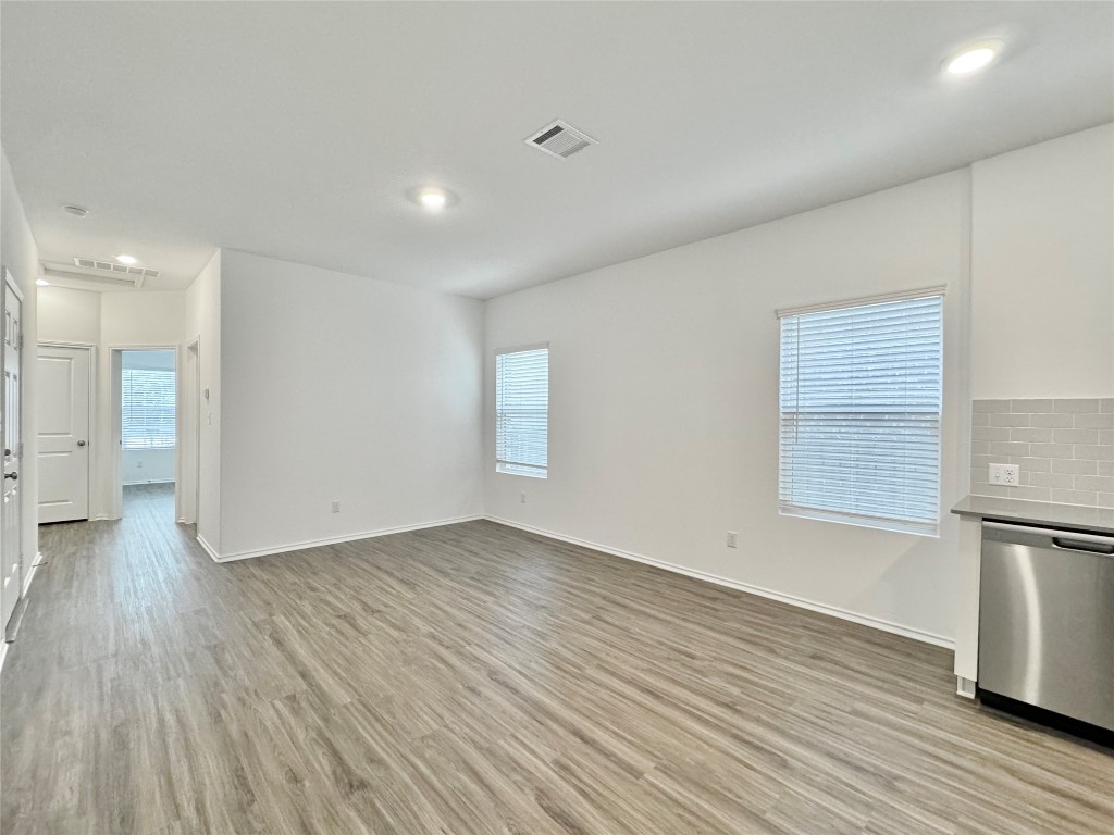 1713 Devine Lake Bend , Leander, TX, 78641 | 4944267 | Realty Texas LLC