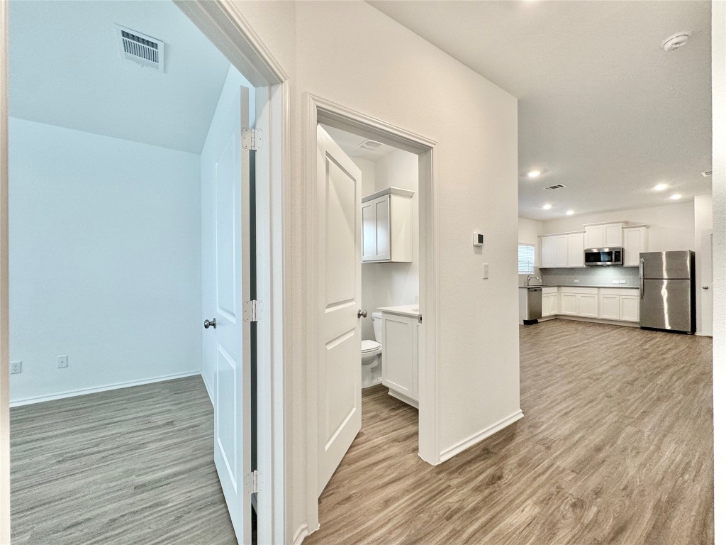 1713 Devine Lake Bend , Leander, TX, 78641 | 4944267 | Realty Texas LLC