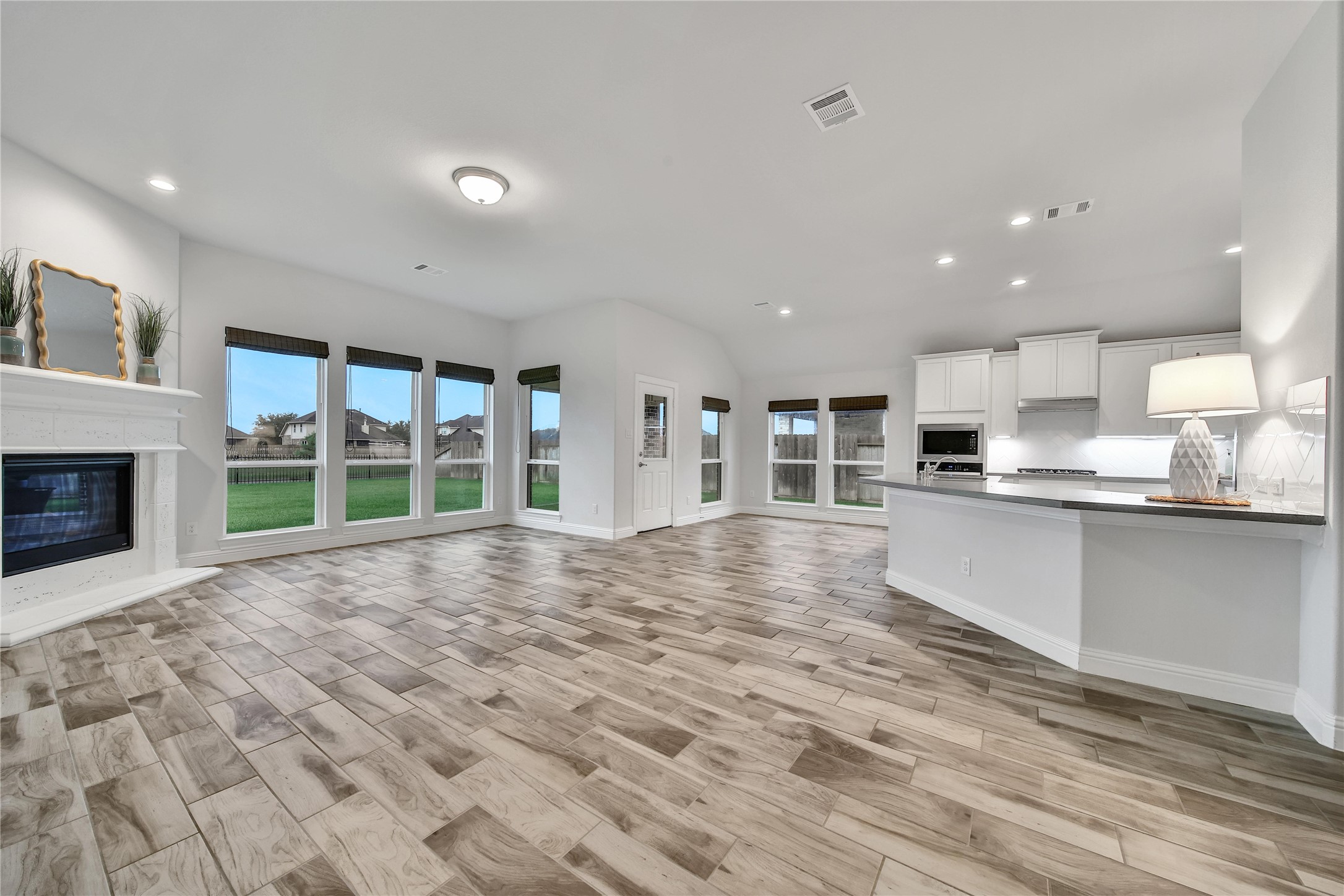 12002 Champions Forest Drive , Mont Belvieu, TX, 77535 | 79151115 | Realty Texas LLC