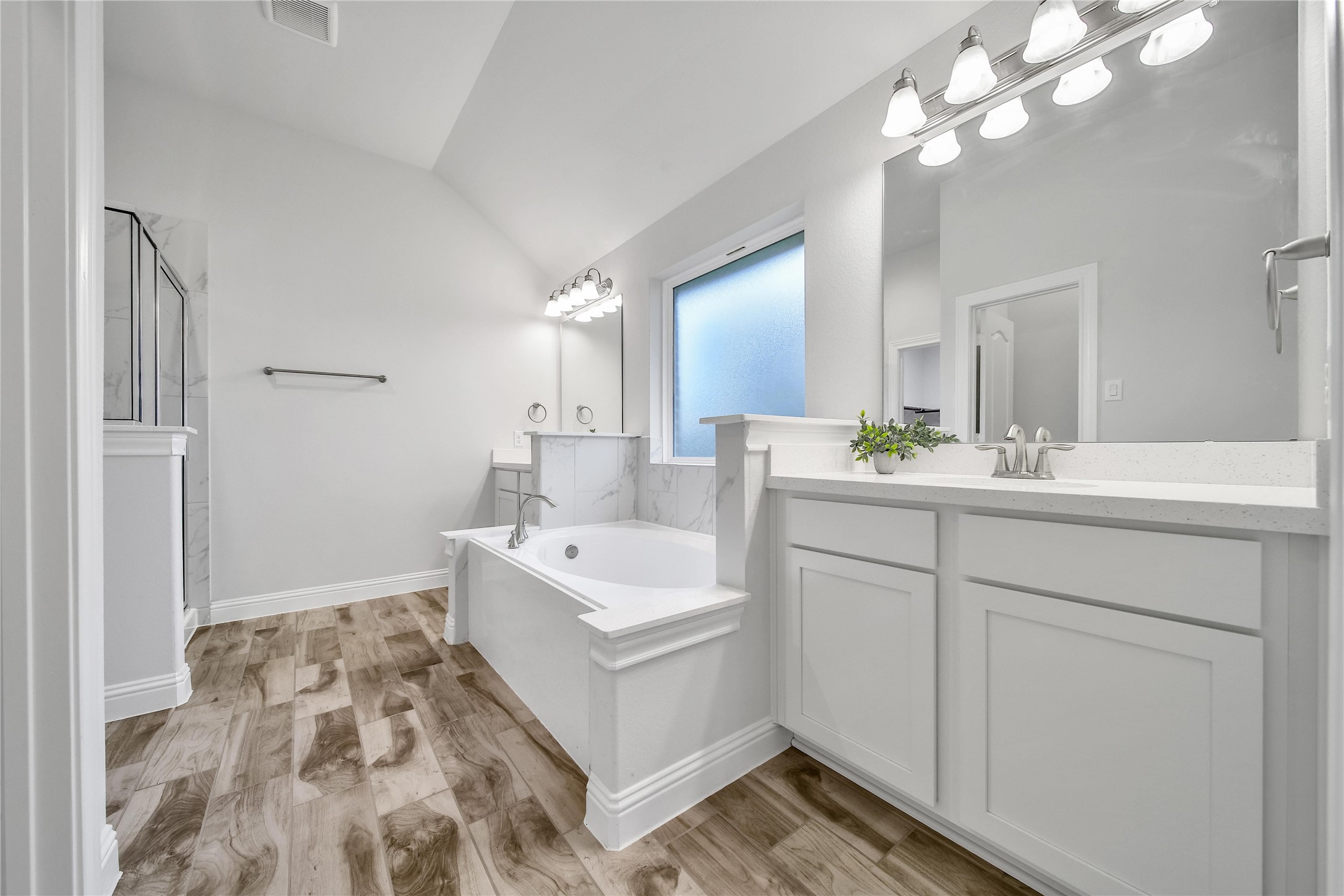 12002 Champions Forest Drive , Mont Belvieu, TX, 77535 | 79151115 | Realty Texas LLC