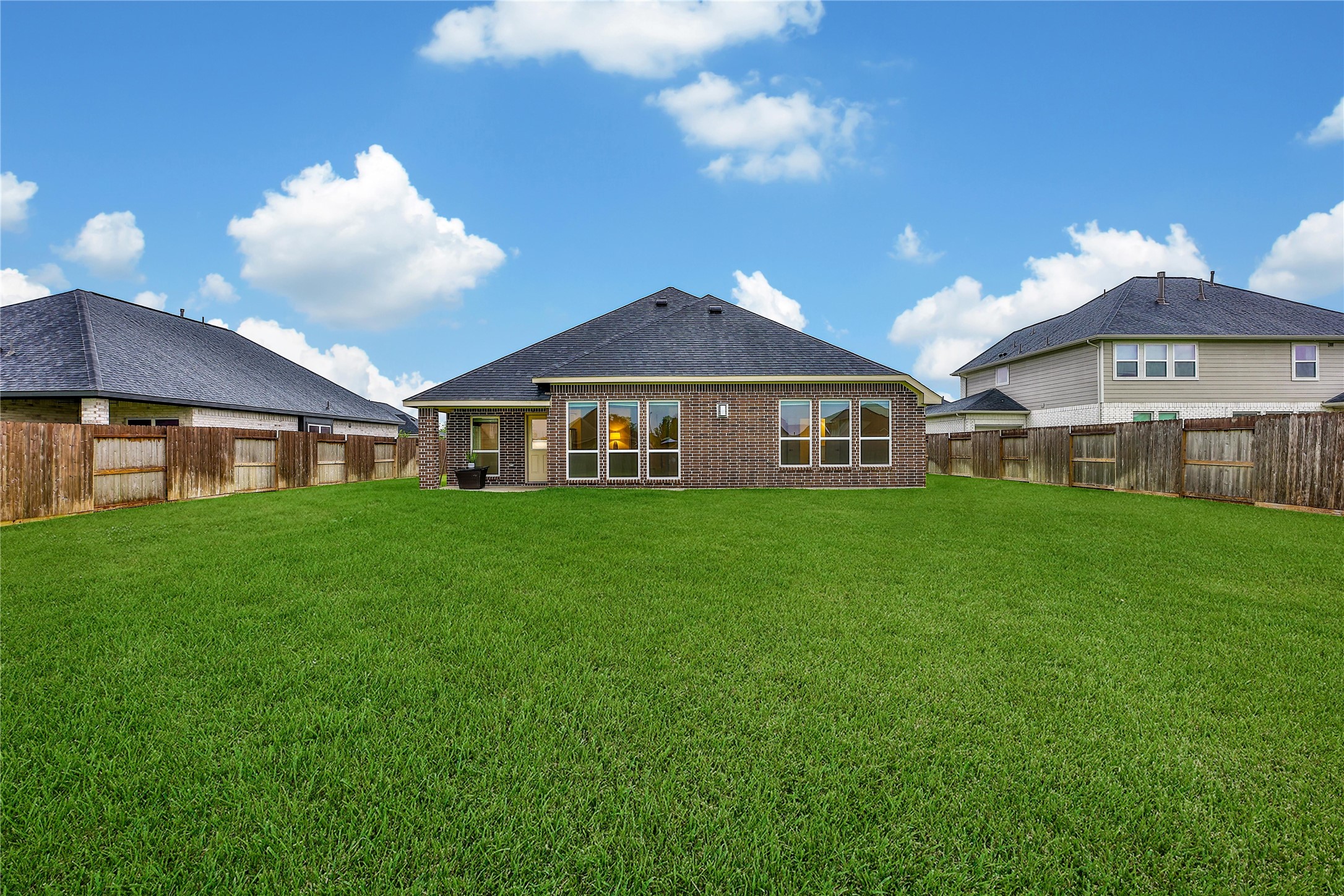 12002 Champions Forest Drive , Mont Belvieu, TX, 77535 | 79151115 | Realty Texas LLC