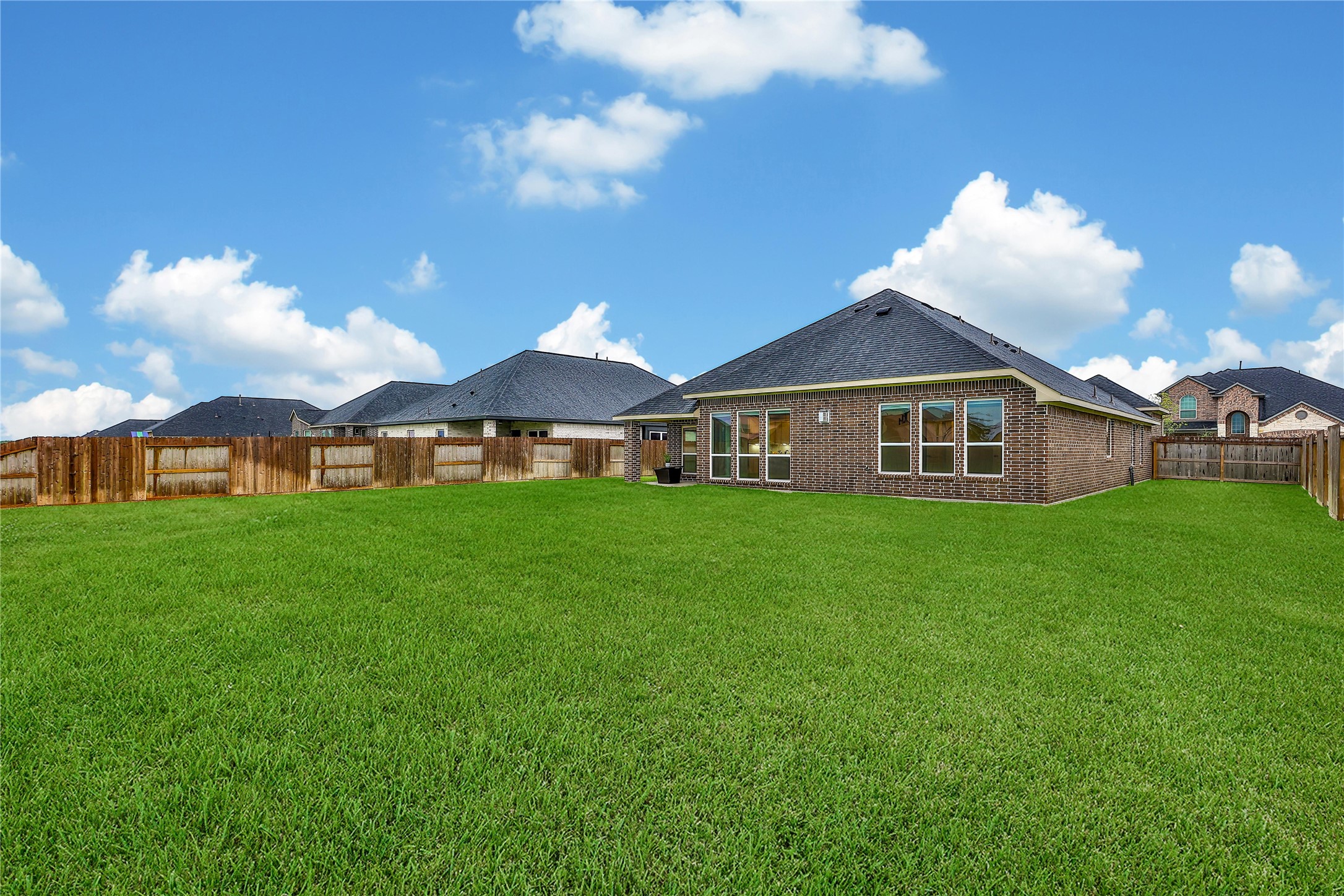 12002 Champions Forest Drive , Mont Belvieu, TX, 77535 | 79151115 | Realty Texas LLC