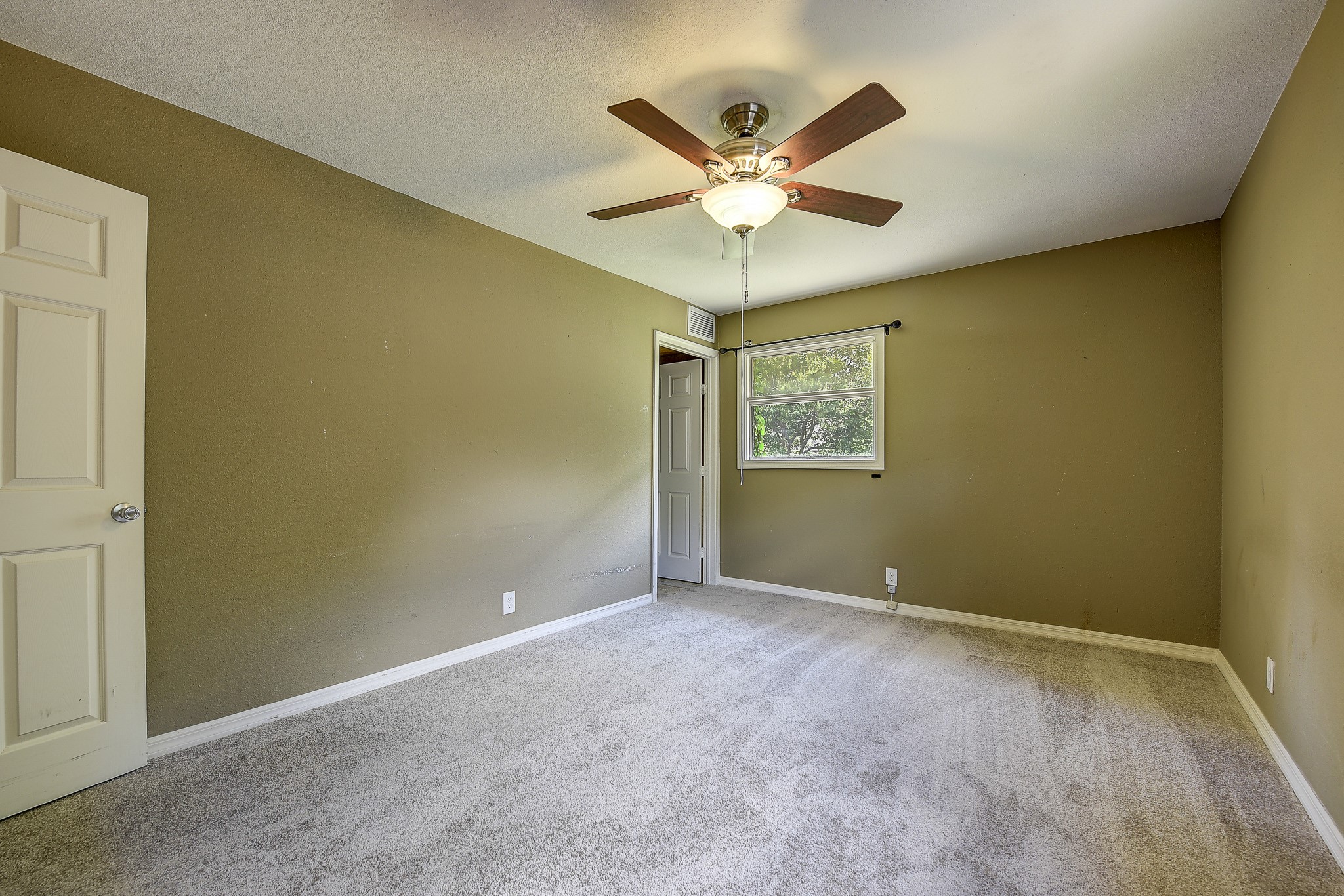 13350 Castleton Drive , Farmers Branch, TX, 75234 | 20953588 | Realty Texas LLC