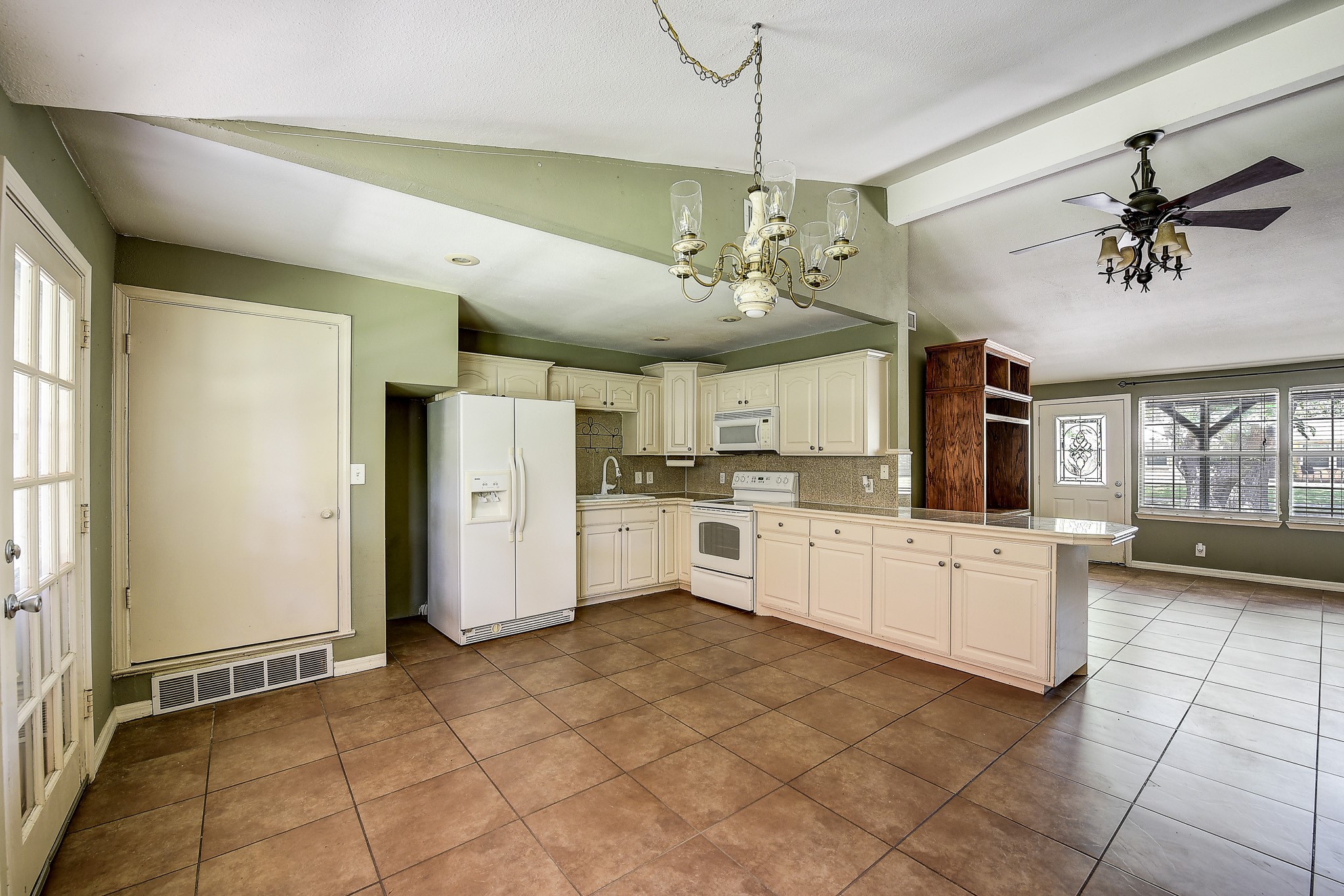 13350 Castleton Drive , Farmers Branch, TX, 75234 | 20953588 | Realty Texas LLC