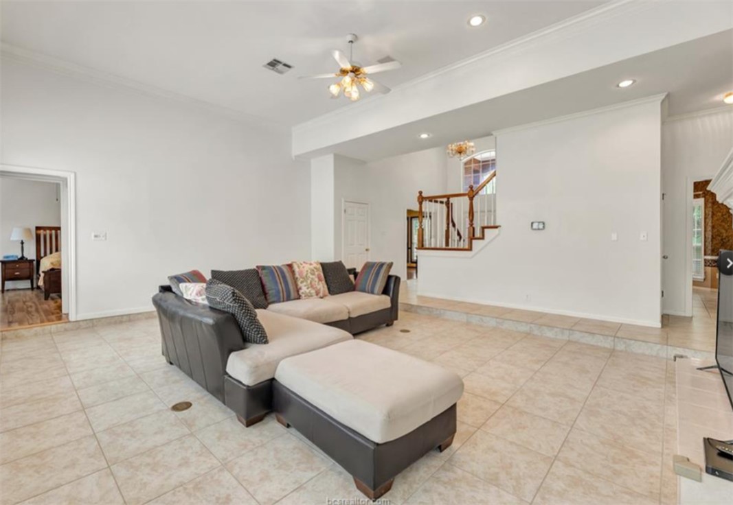 4601 Valley Brook Circle , College Station, TX, 77845 | 25006416 | Realty Texas LLC