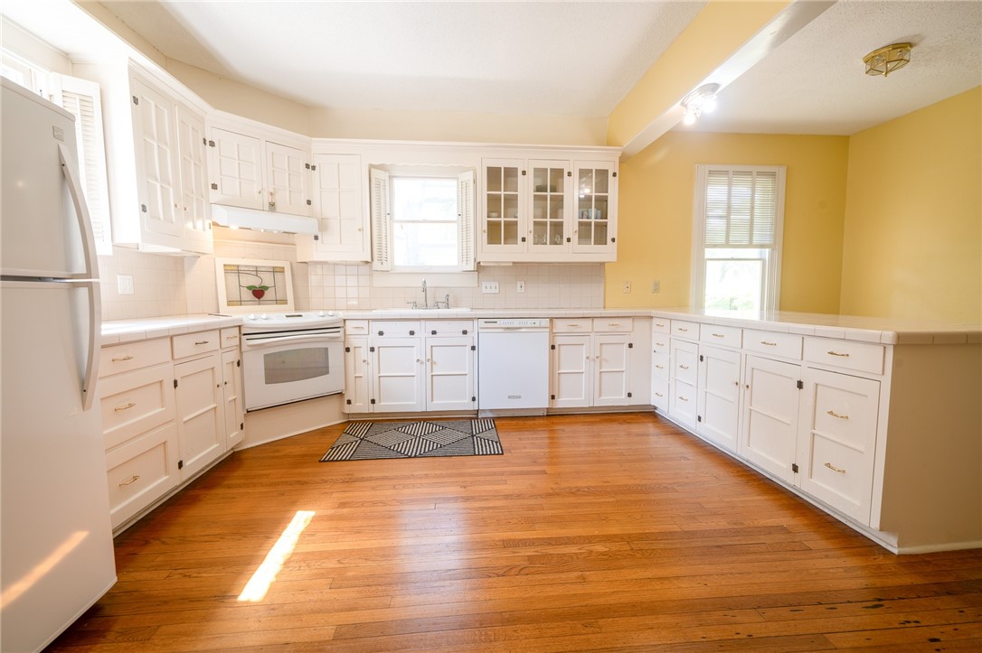 1107 N Adams Street, Beeville, TX, 78102 | 459905 | Realty Texas LLC