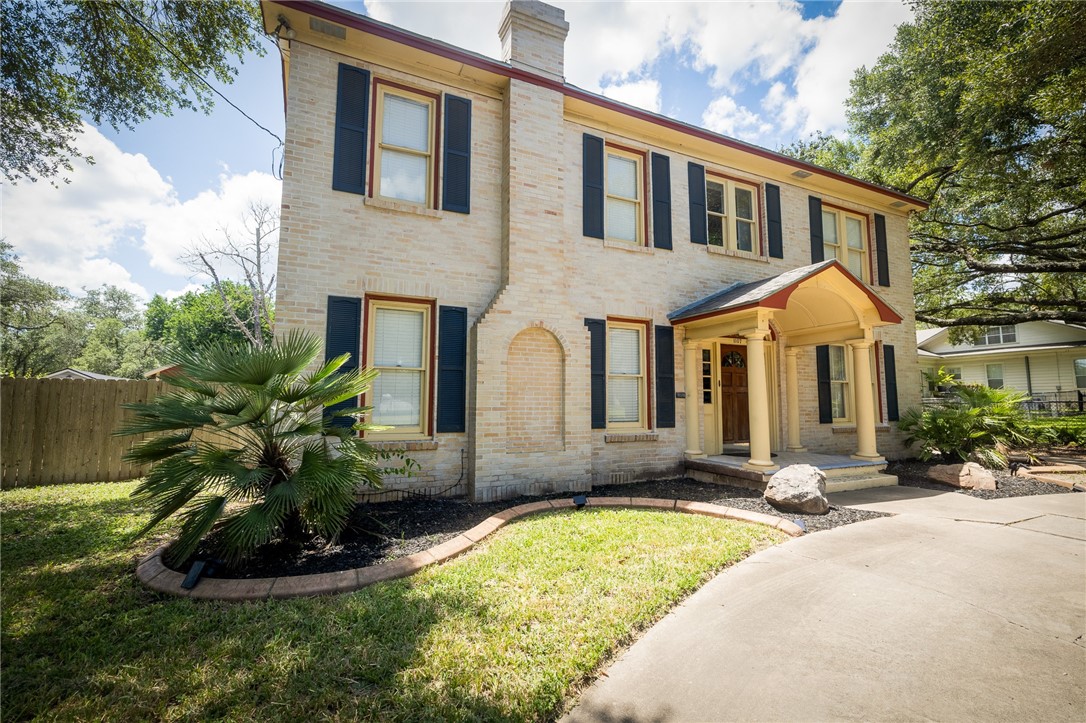 1107 N Adams Street, Beeville, TX, 78102 | 459905 | Realty Texas LLC