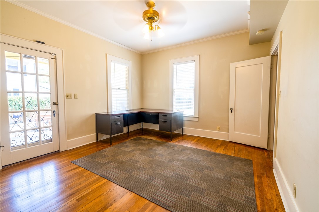 1107 N Adams Street, Beeville, TX, 78102 | 459905 | Realty Texas LLC