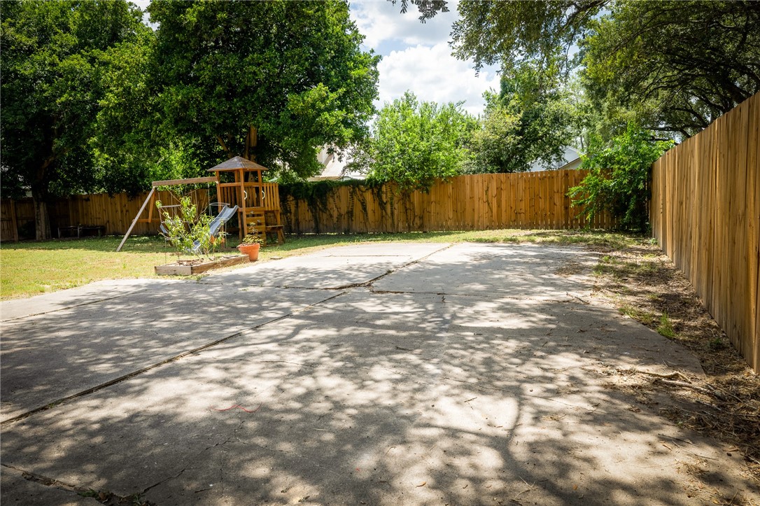 1107 N Adams Street, Beeville, TX, 78102 | 459905 | Realty Texas LLC