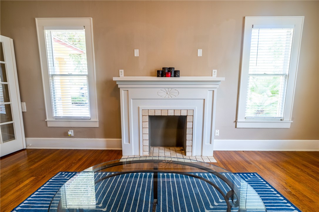 1107 N Adams Street, Beeville, TX, 78102 | 459905 | Realty Texas LLC