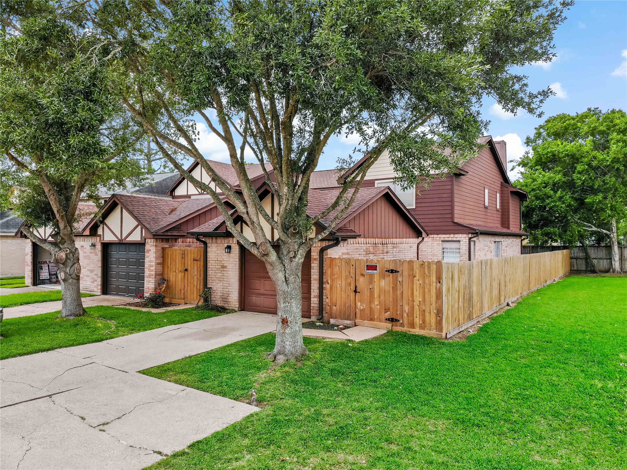 542 Birdsong Drive , League City, TX, 77573 | 17284887 | Realty Texas LLC