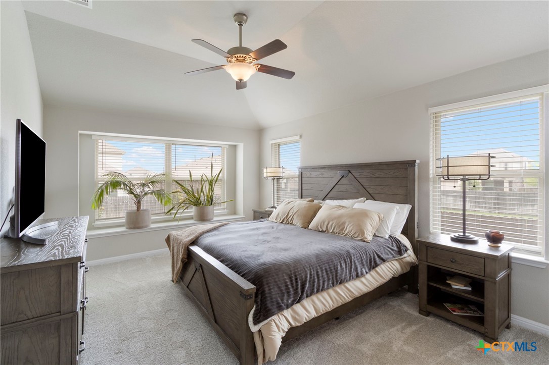 521 Kirkhill Street , Hutto, TX, 78634 | 581290 | Realty Texas LLC