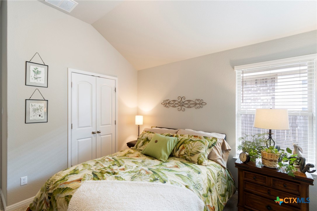 521 Kirkhill Street , Hutto, TX, 78634 | 581290 | Realty Texas LLC