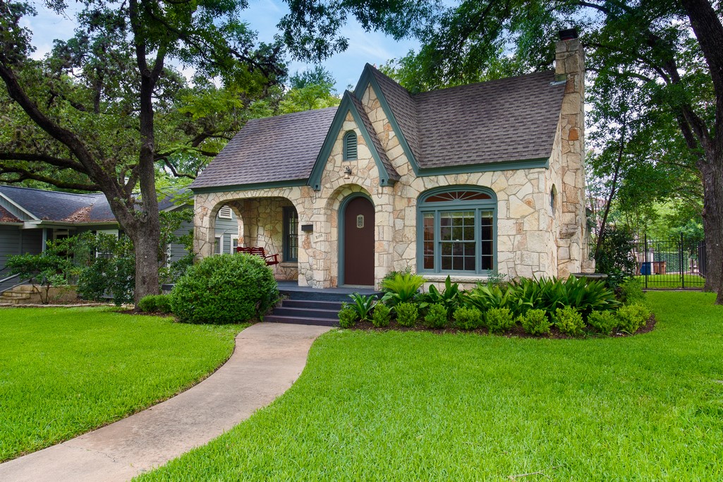 2108 Robinhood Trail, Austin, TX, 78703 | 1530985 | Realty Texas LLC