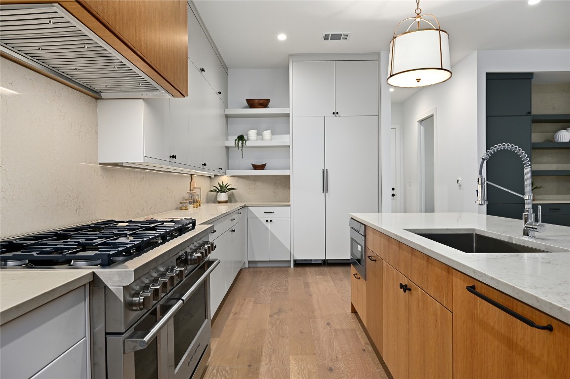 2635 Barton Hills Drive , Austin, TX, 78704 | 6570297 | Realty Texas LLC