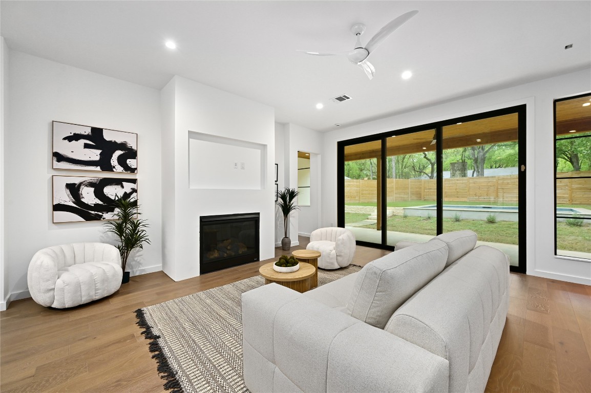 2635 Barton Hills Drive , Austin, TX, 78704 | 6570297 | Realty Texas LLC