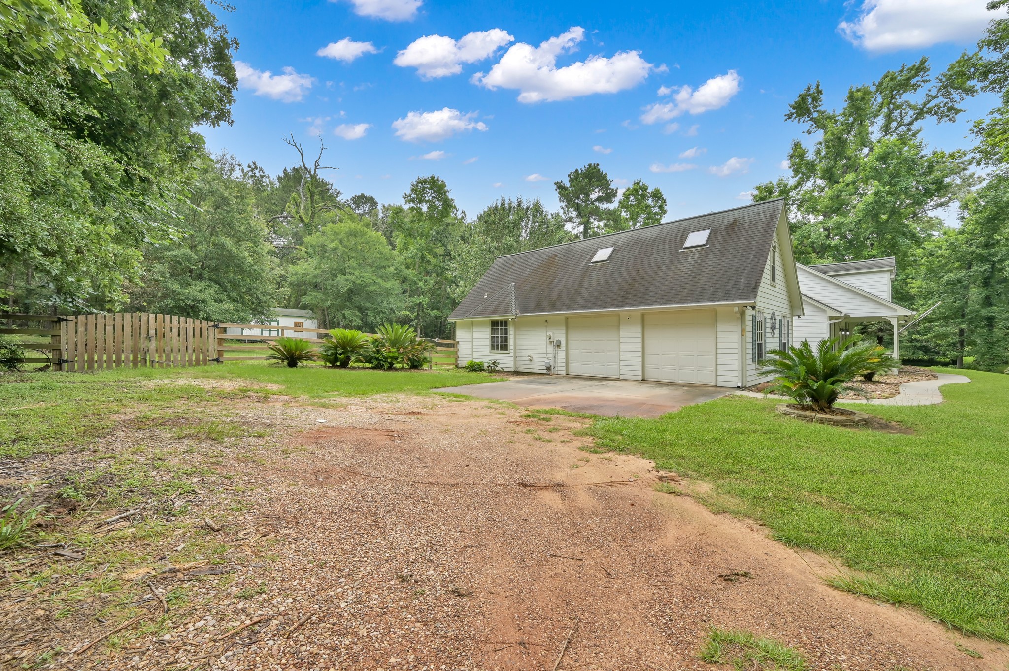 40214 Roundup Road , Magnolia, TX, 77354 | 35564369 | Realty Texas LLC