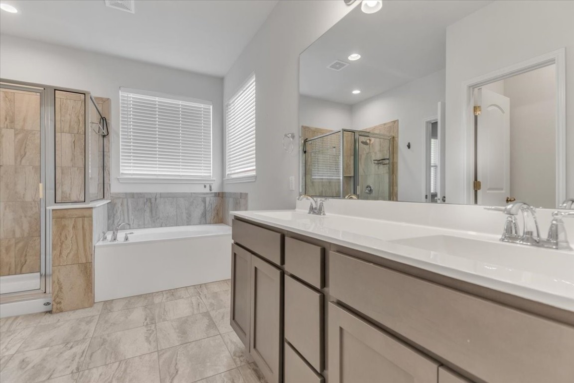 308 Castlefields Street , Hutto, TX, 78634 | 2833970 | Realty Texas LLC