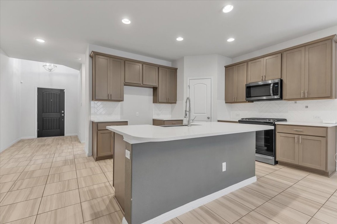 308 Castlefields Street , Hutto, TX, 78634 | 2833970 | Realty Texas LLC