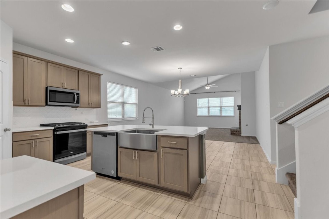 308 Castlefields Street , Hutto, TX, 78634 | 2833970 | Realty Texas LLC