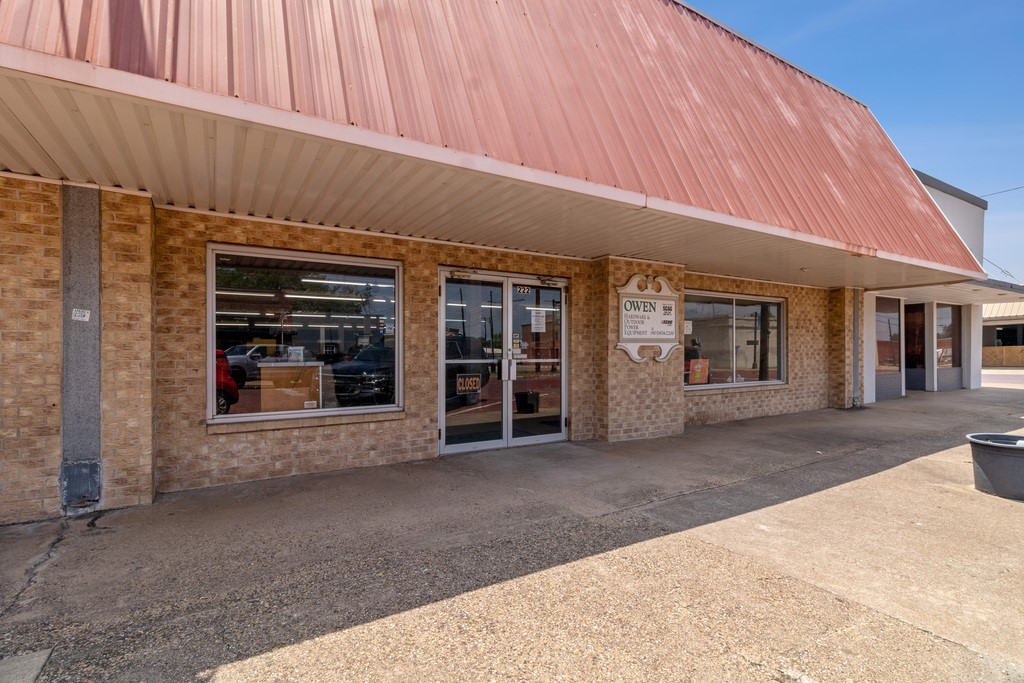 216 N Commerce Street , Corsicana, TX, 75110 | 20951902 | Realty Texas LLC