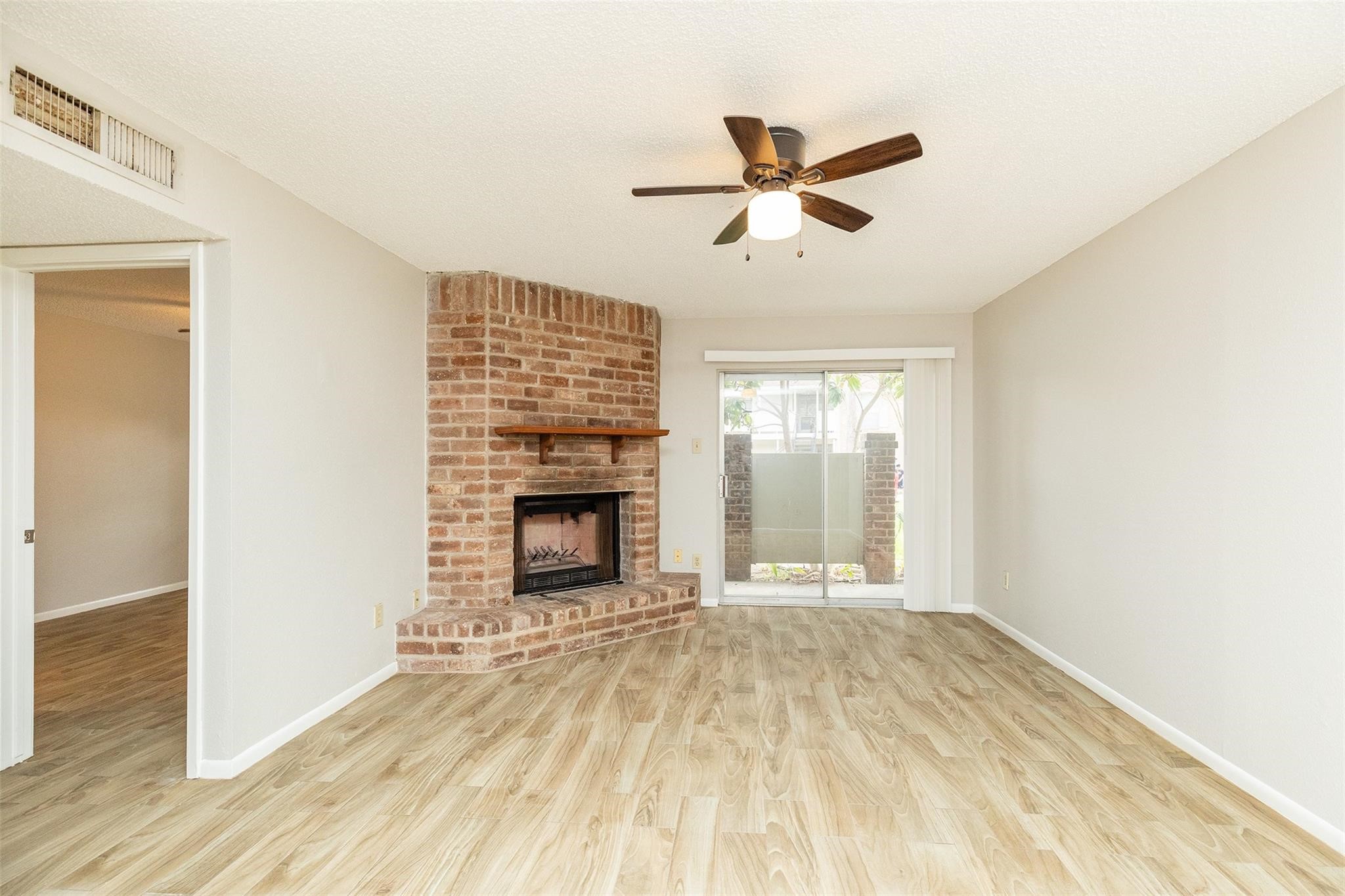 2800 Jeanetta Street 2805 , Houston, TX, 77063 | 92720647 | Realty Texas LLC