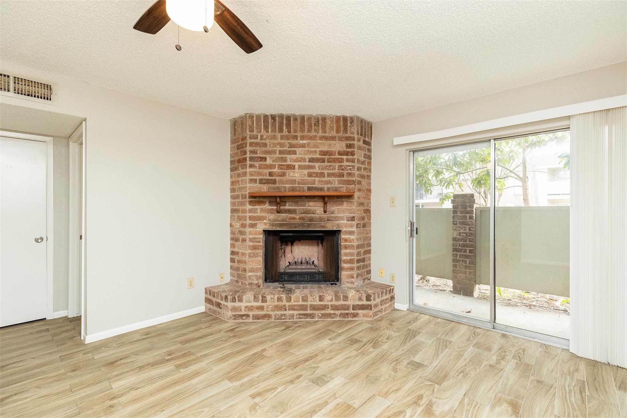 2800 Jeanetta Street 2805 , Houston, TX, 77063 | 92720647 | Realty Texas LLC