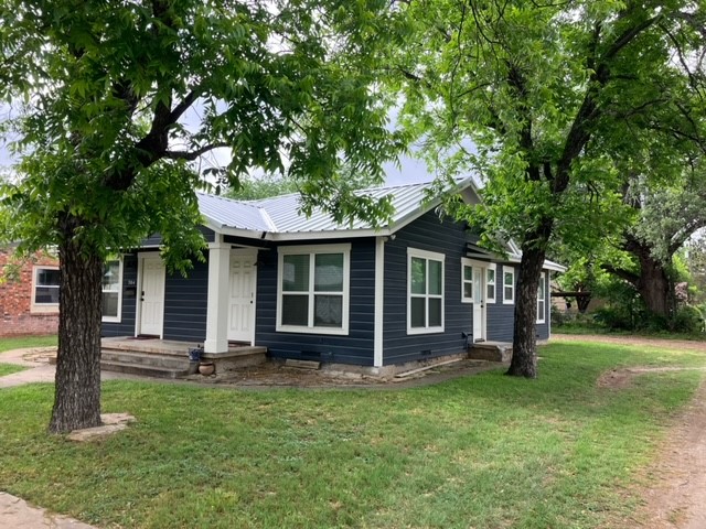 204 E Dry Street, San Saba, TX, 76877 | 25476609 | Realty Texas LLC