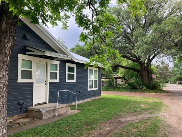 204 E Dry Street, San Saba, TX, 76877 | 25476609 | Realty Texas LLC