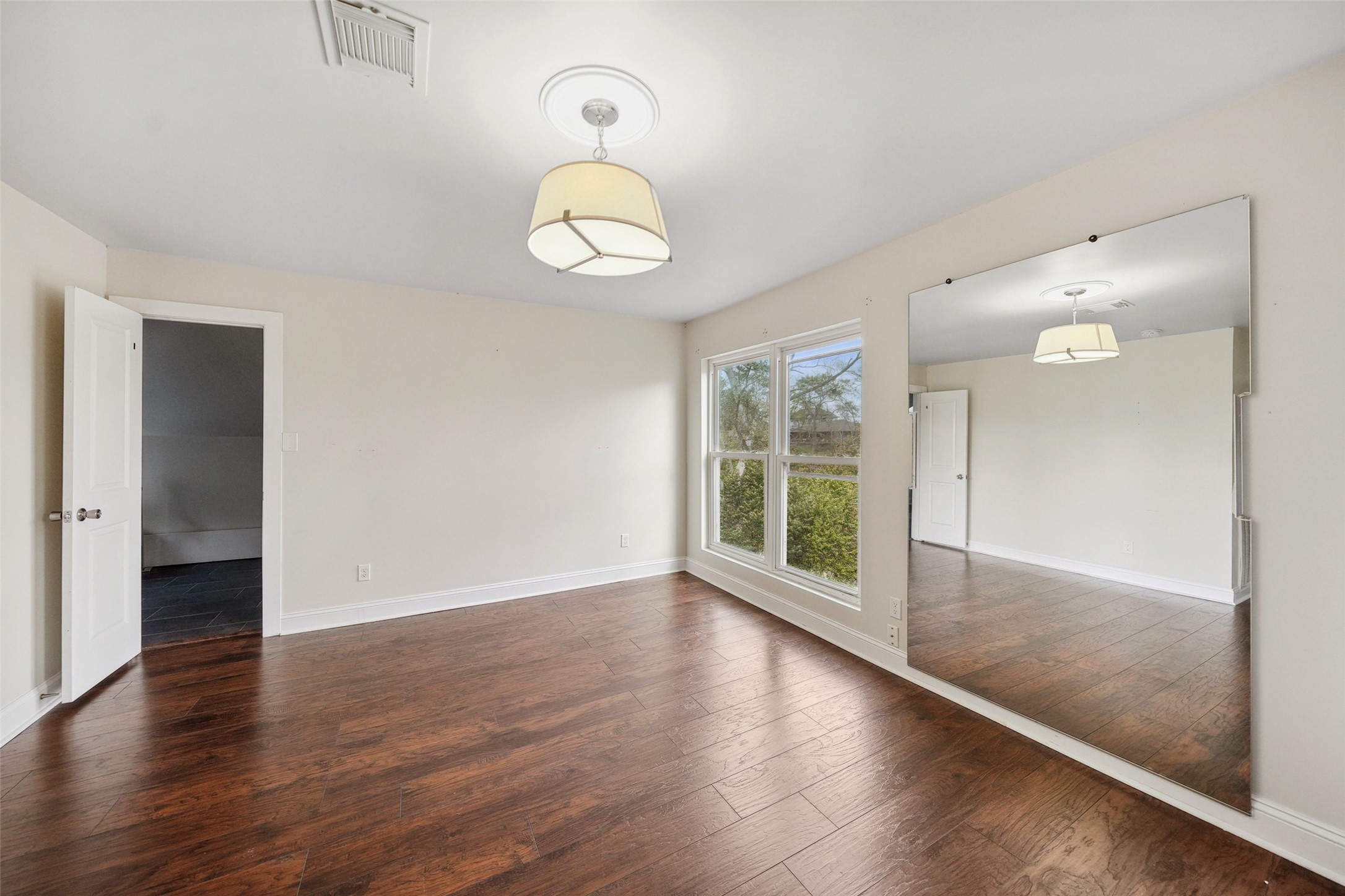 716 Worthshire Drive , Houston, TX, 77008 | 69076091 | Realty Texas LLC