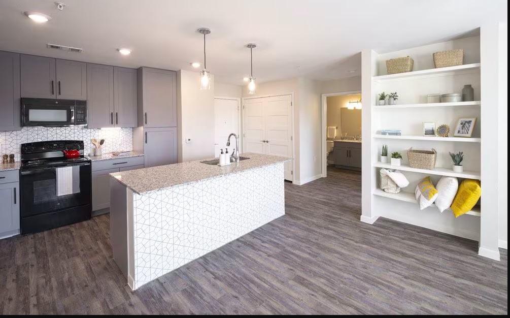 4611 N Interstate 35 Frontage Rd, Austin, TX, 78722 | 59238079 | Realty Texas LLC