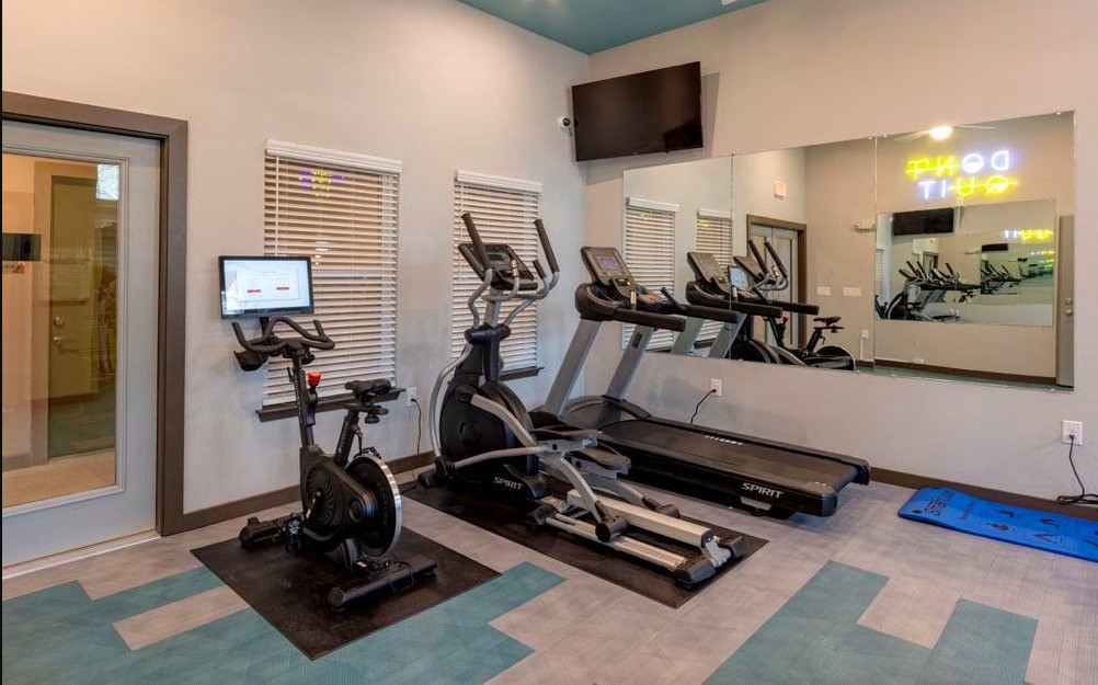 4611 N Interstate 35 Frontage Rd, Austin, TX, 78722 | 59238079 | Realty Texas LLC