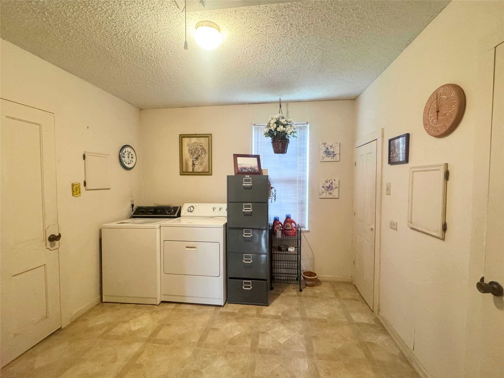 706 West Street, Yoakum, TX, 77995 | 38377912 | Realty Texas LLC