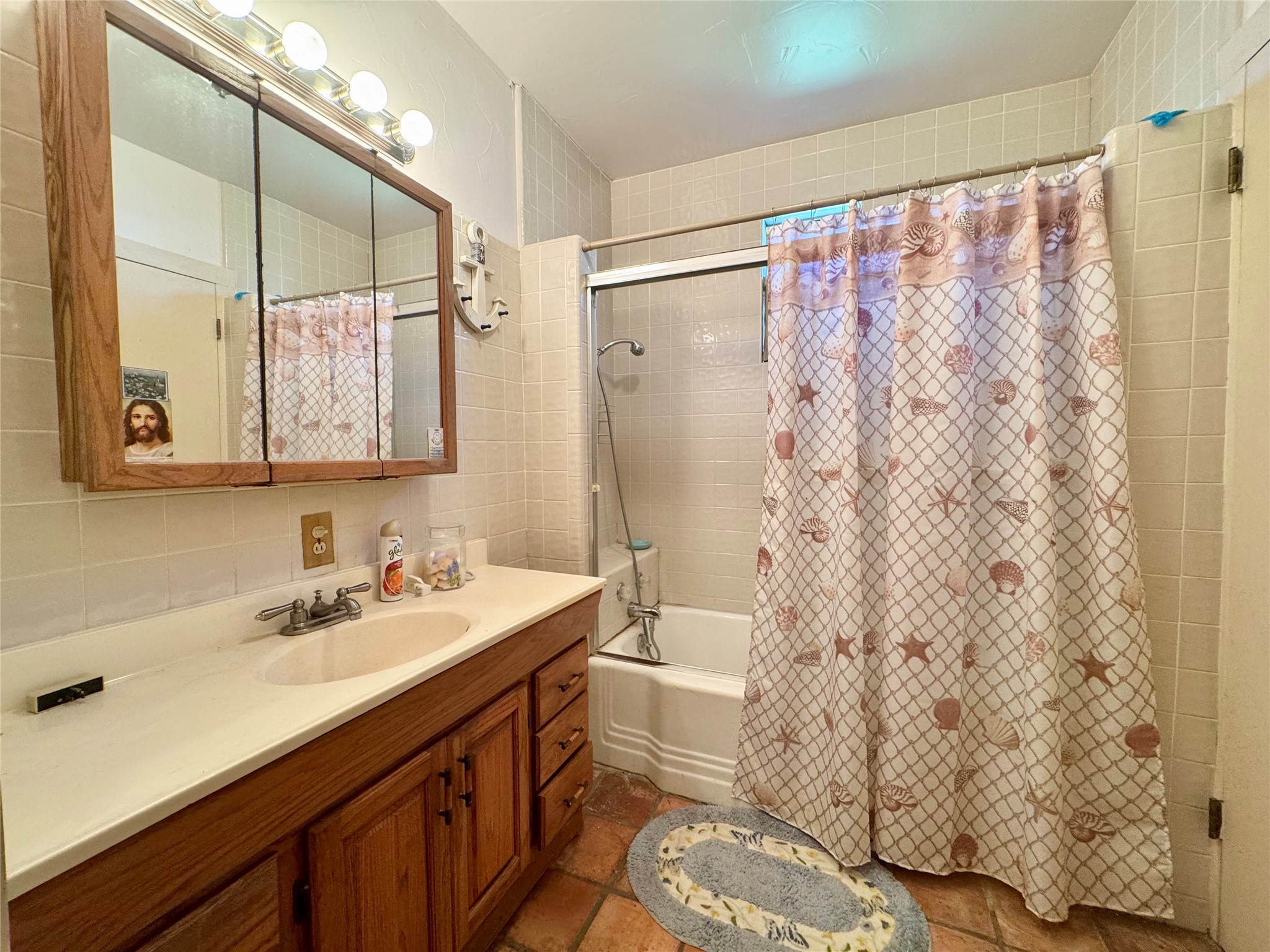 706 West Street, Yoakum, TX, 77995 | 38377912 | Realty Texas LLC