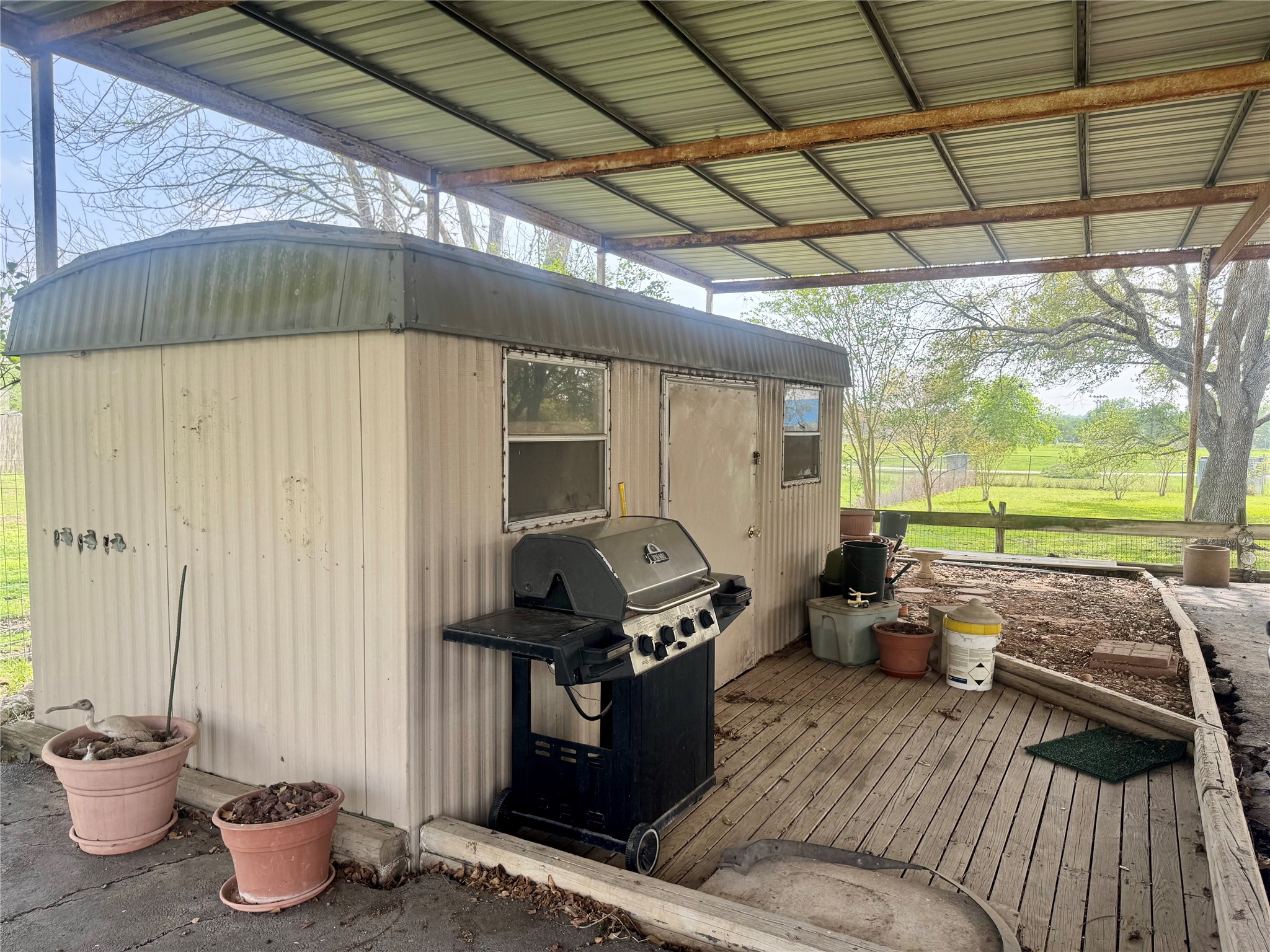 706 West Street, Yoakum, TX, 77995 | 38377912 | Realty Texas LLC