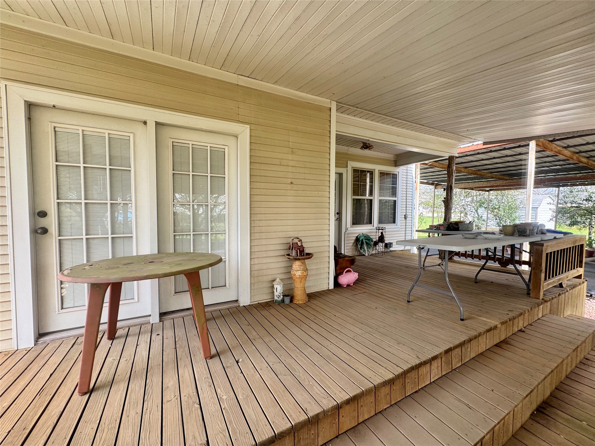 706 West Street, Yoakum, TX, 77995 | 38377912 | Realty Texas LLC