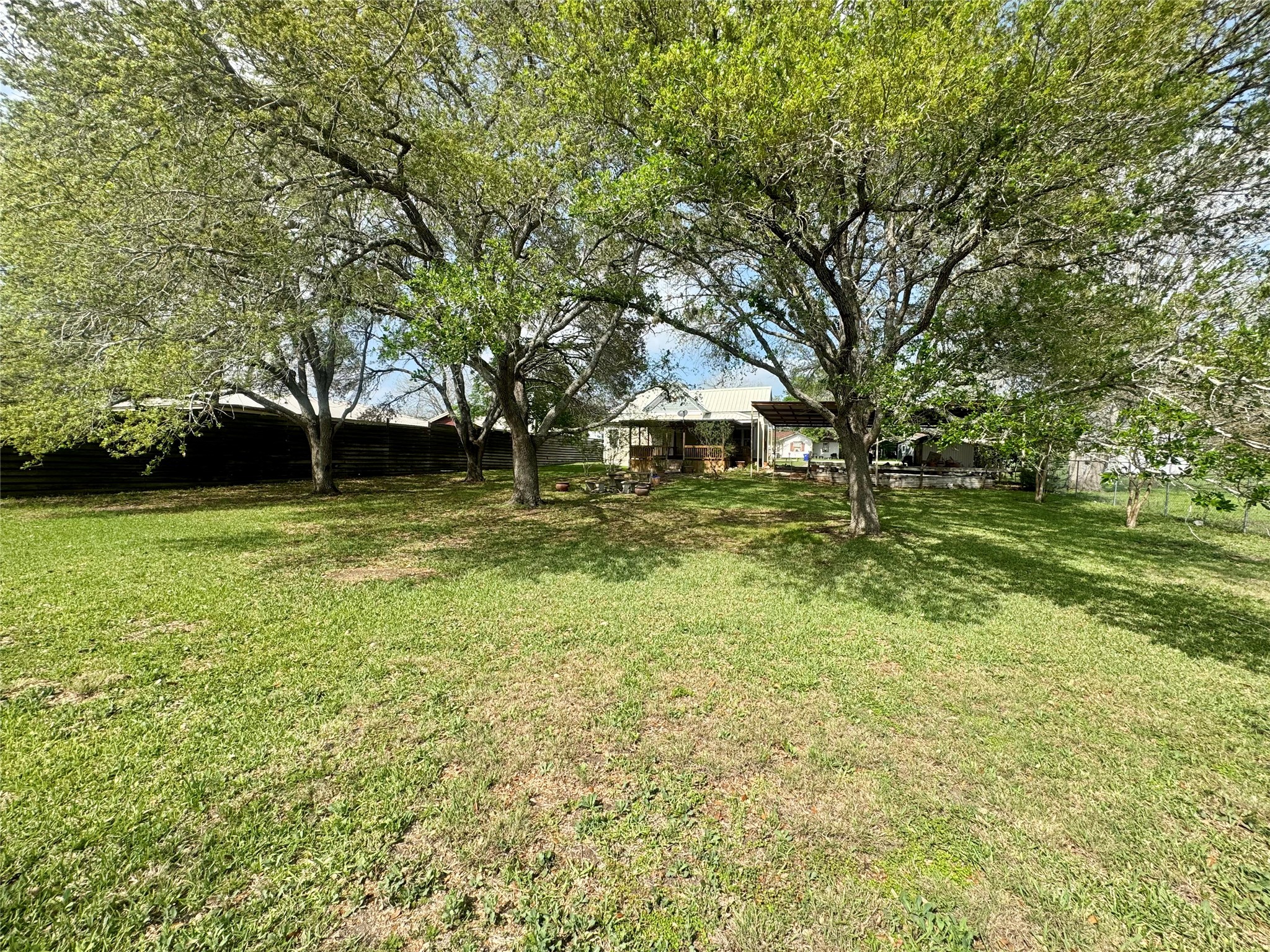 706 West Street, Yoakum, TX, 77995 | 38377912 | Realty Texas LLC