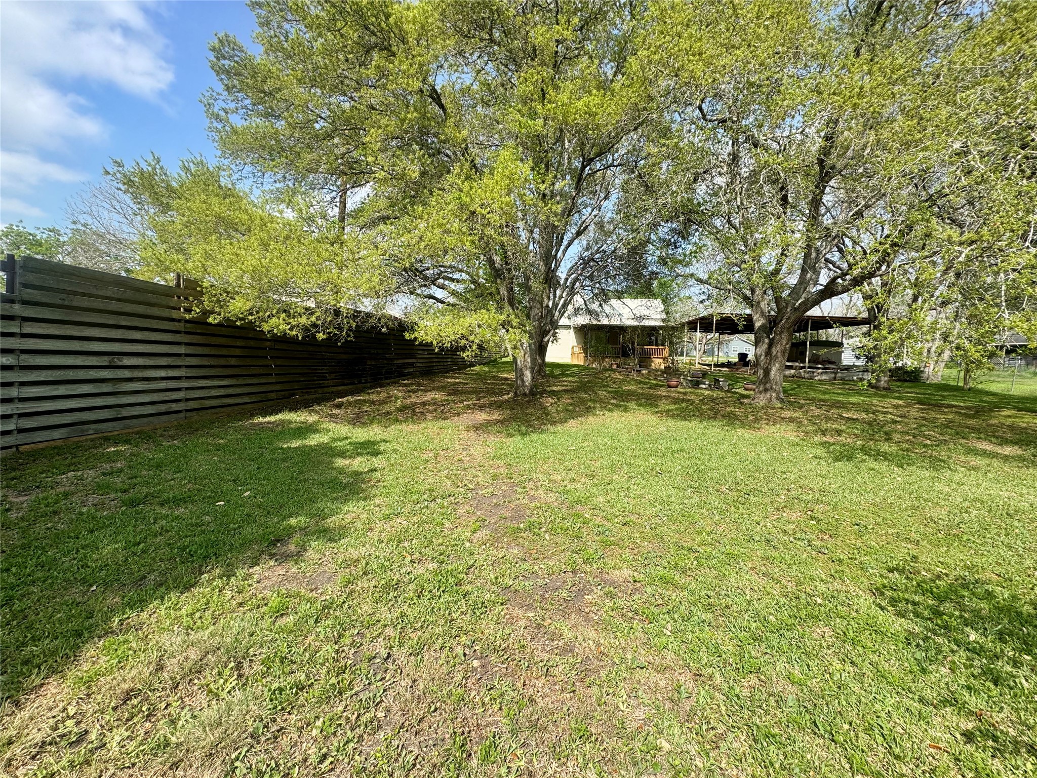 706 West Street, Yoakum, TX, 77995 | 38377912 | Realty Texas LLC